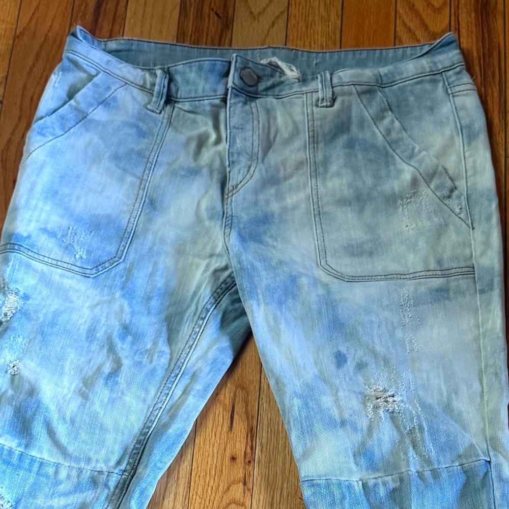 Free People Bleached Painters Denim jeans size 31